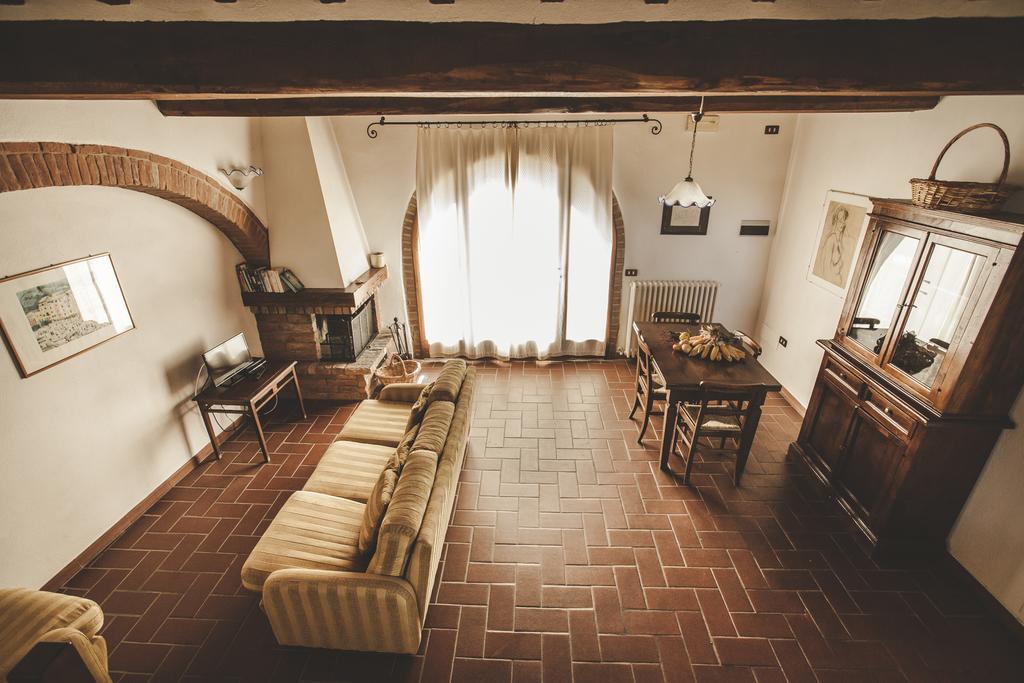 Agriturismo Zampugna 몬테폴로니코 외부 사진